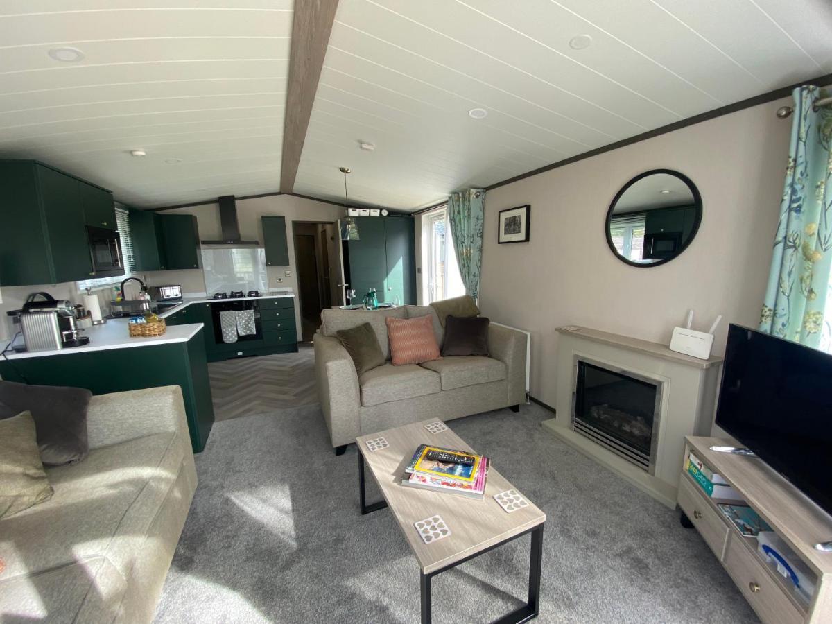 Teviotdale Lodge At Lilliardsedge Holiday Park Джедбърг Екстериор снимка